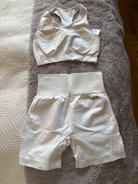 AYBL White Seamless Racerback Sports Bra & High-Waist Shorts Set
